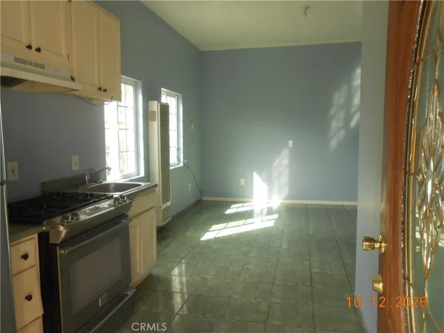 622 1/2 E 111th, Los Angeles, California 90059 — photo 5