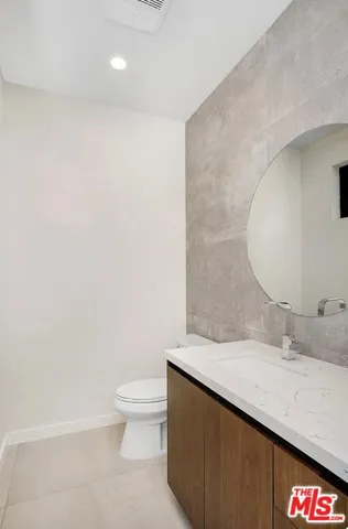 556 N Flores Street 1, West Hollywood, California 90048 — photo 4
