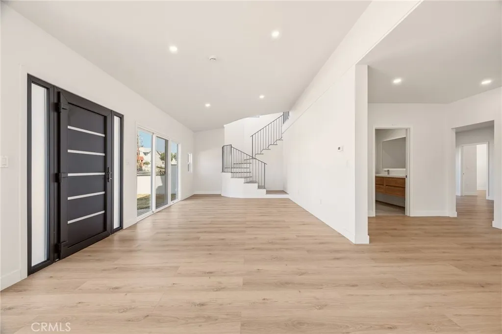 gallery-image 4