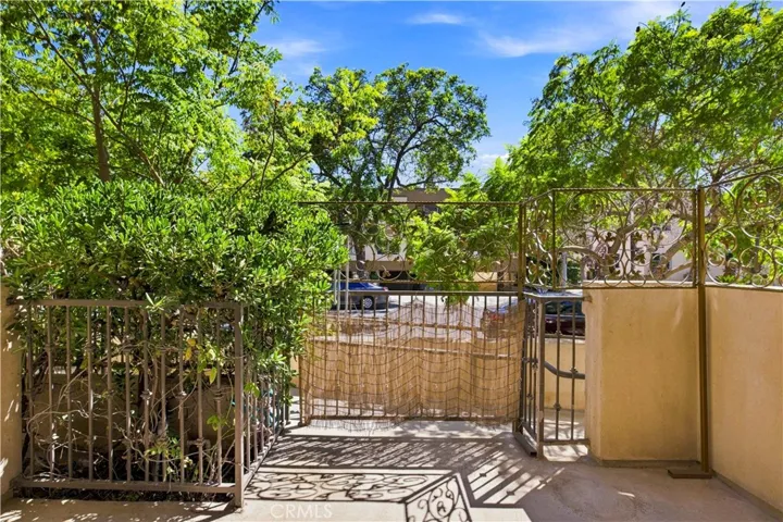 8555 Cashio St Apt 101, Los Angeles, California 90035 — photo 5