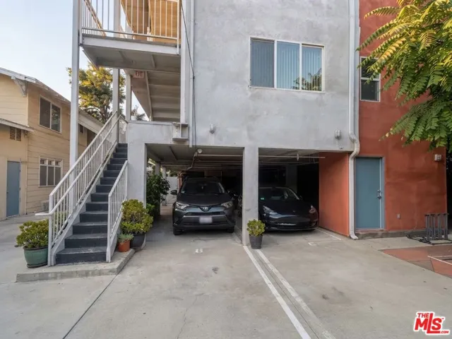 1186 W 36th Street 2, Los Angeles, California 90007 — photo 5