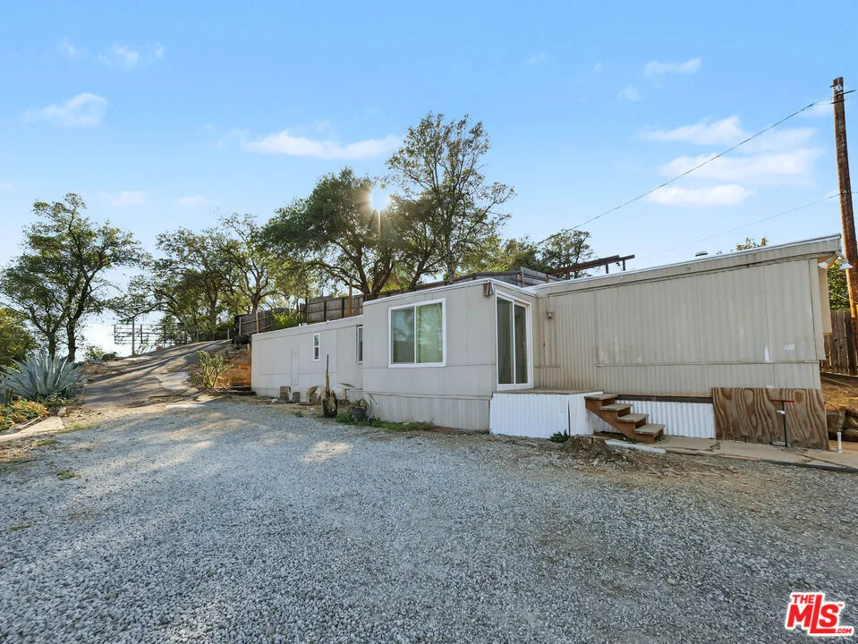 22125 Loop Dr