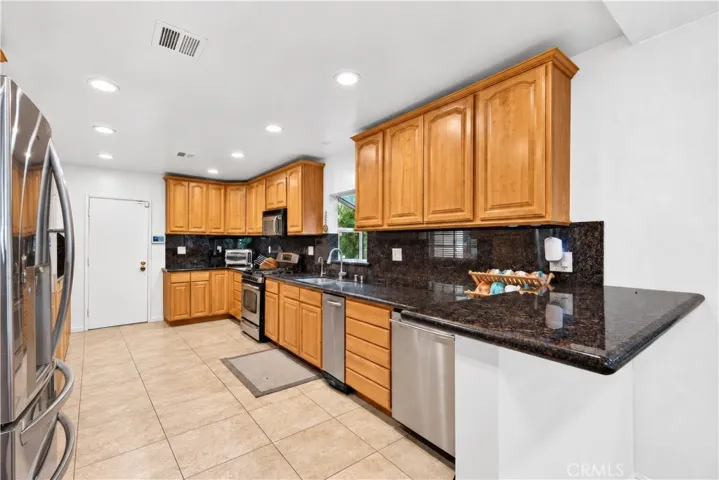 4707 Cardenas Avenue, Woodland Hills, California 91364 — photo 4