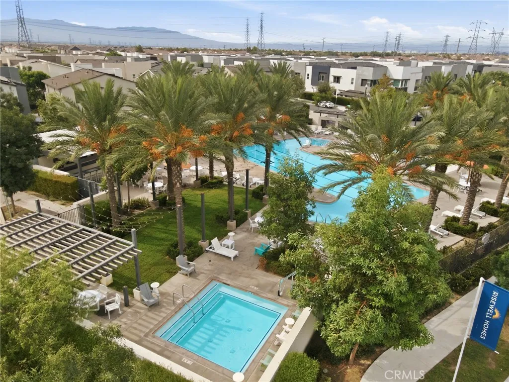 Pool, spa, dark park, BBQ, picnic & more Pool, spa, dark park, BBQ, picnic & more