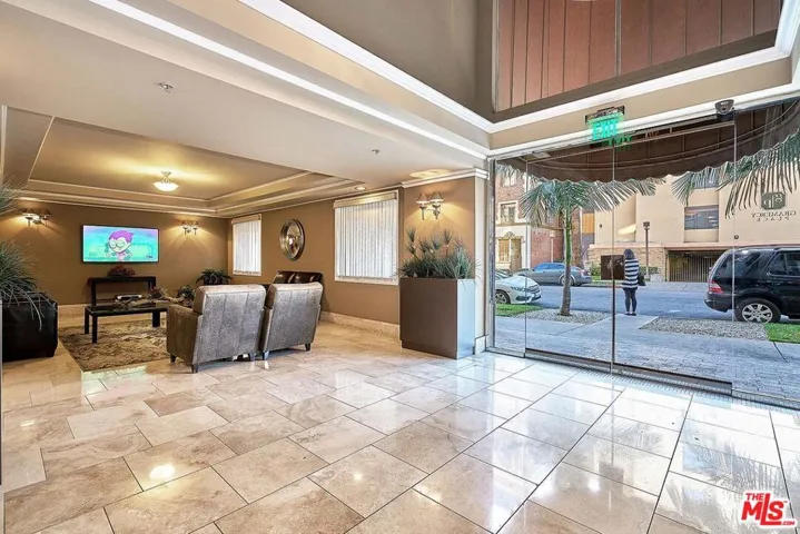 620 S Gramercy Place 301, Los Angeles, California 90005 — photo 5