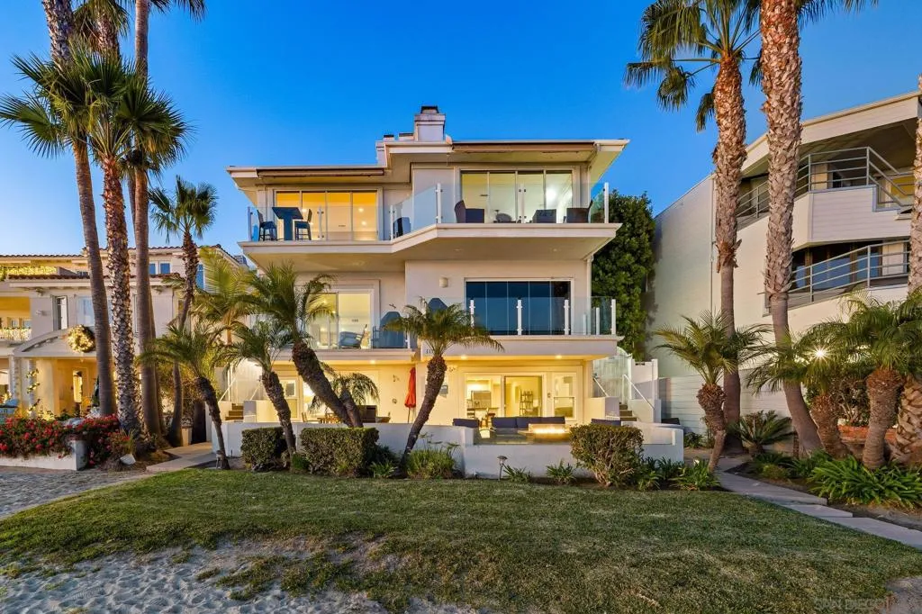 1177 Pacific Beach Dr #A