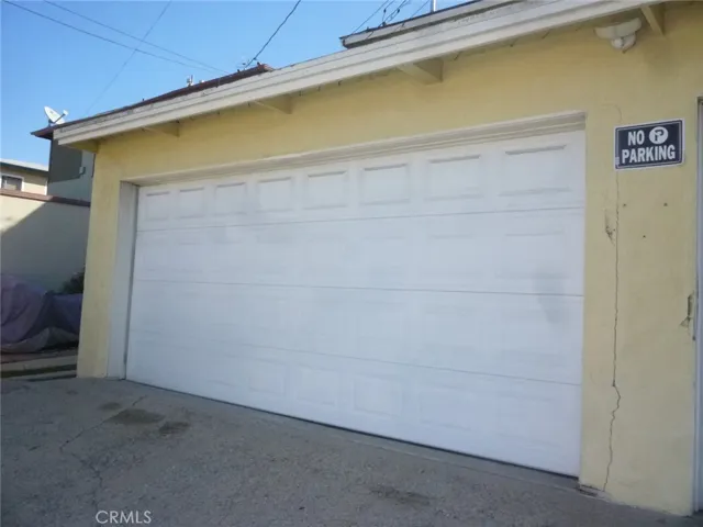 Unit #7 comes with a shared garage (right side) with a remote control opener.