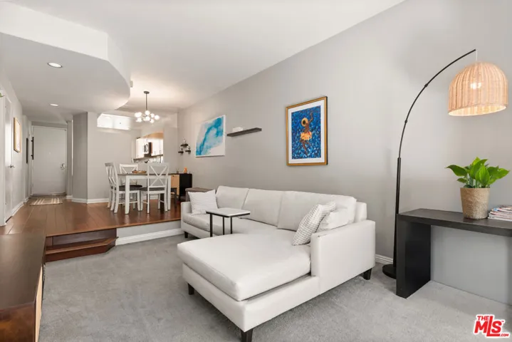 5350 Sepulveda Boulevard 7, Los Angeles, California 91411 — photo 4