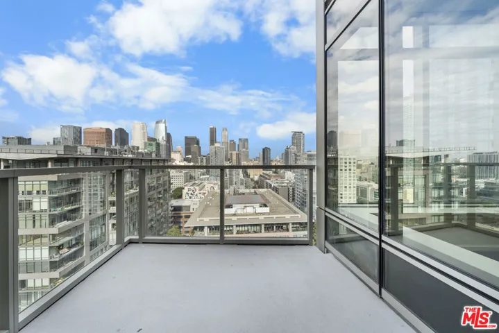 1155 S Grand Avenue 2111, Los Angeles, California 90015 — photo 5