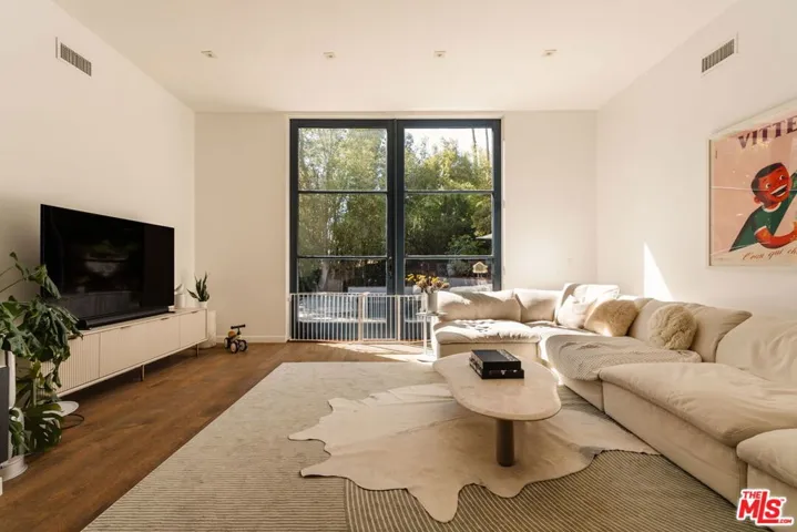 1803 N Stanley Avenue, Los Angeles, California 90046 — photo 4