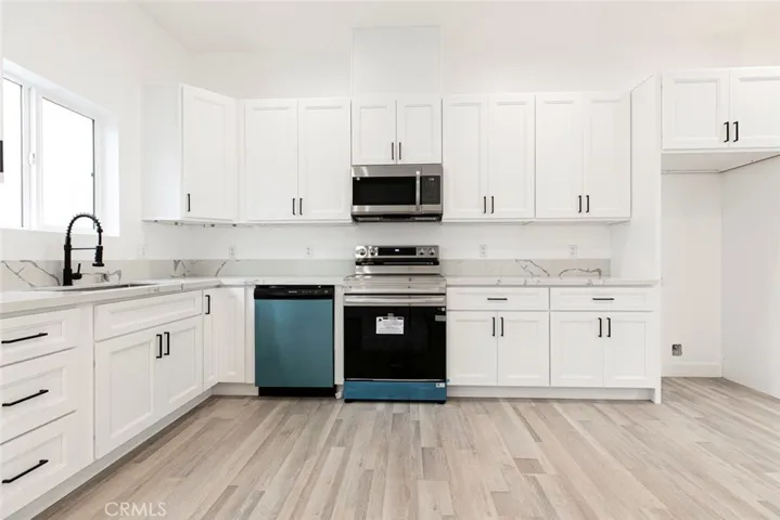 543 Glenwood Road A, Glendale, California 91201 — photo 4