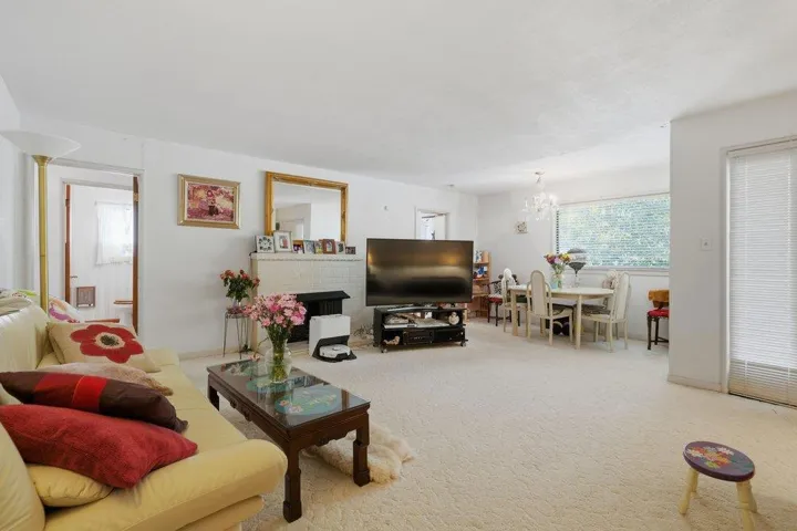 216 Bartlett, Sunnyvale, California 94086 — photo 4