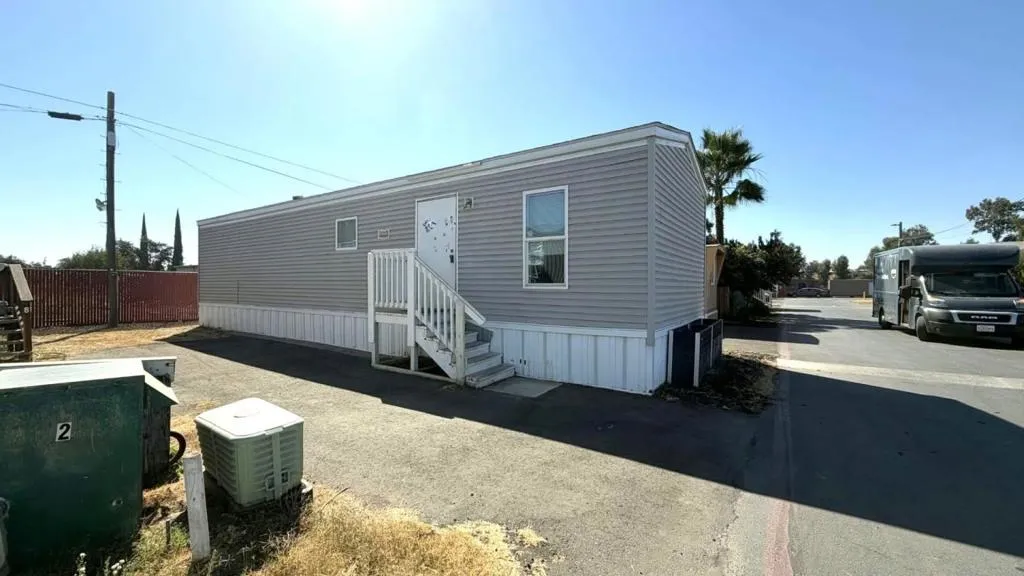2355 Atwater Blvd #7