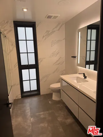 10993 Wellworth Avenue 201, Los Angeles, California 90024 — photo 5