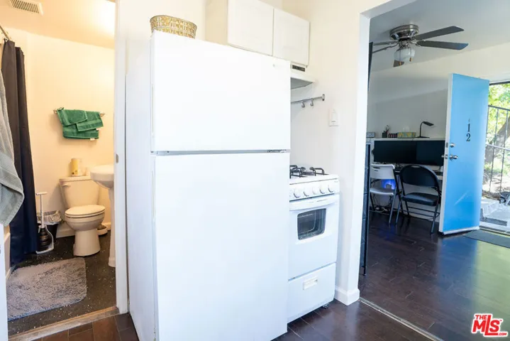 834 1/2 N Laguna Avenue, Los Angeles, California 90026 — photo 4