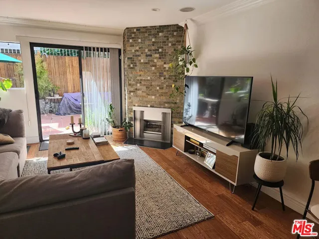 11630 Chenault Street, Los Angeles, California 90049 — photo 5