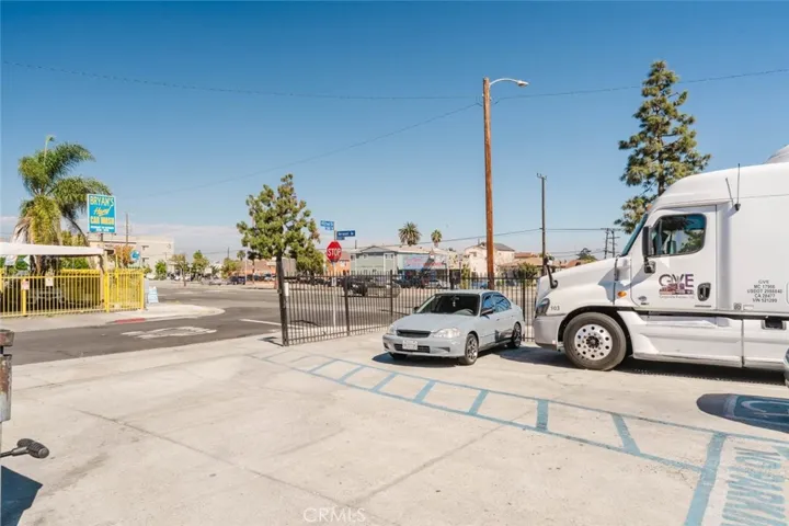 10201 S Vermont Avenue, Los Angeles, California 90044 — photo 4