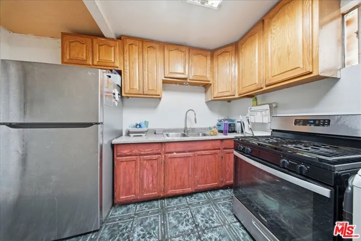 4451 Crocker Street, Los Angeles, California 90011 — photo 4