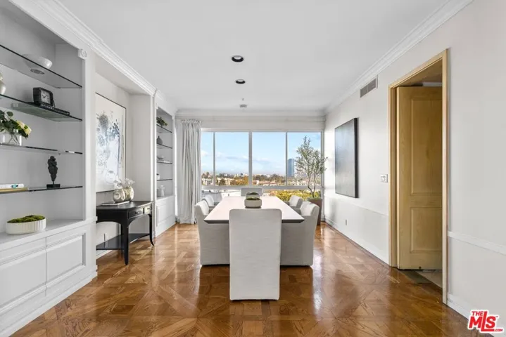 10490 Wilshire Boulevard 906, Los Angeles, California 90024 — photo 4