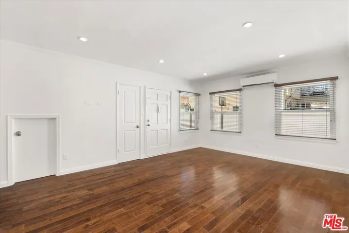 1472 S Crest Drive, Los Angeles, California 90035 — photo 4