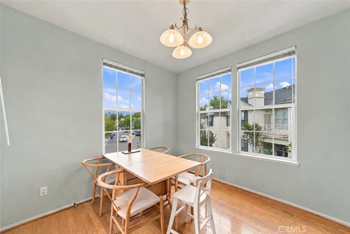 24124 Victoria, Valencia, California 91355 — photo 5
