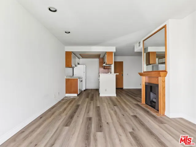 1519 N Martel Avenue 206, Los Angeles, California 90046 — photo 5