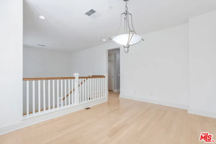 5800 Seawalk Drive 7, Los Angeles, California 90094 — photo 5