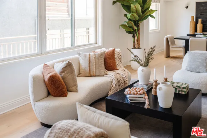 11749 Goshen Avenue 402, Los Angeles, California 90049 — photo 5