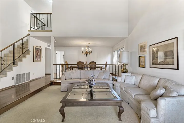 5521 Goodland Avenue, Valley Village, California 91607 — photo 4