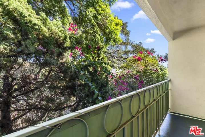 8219 Norton Avenue 8, West Hollywood, California 90046 — photo 4