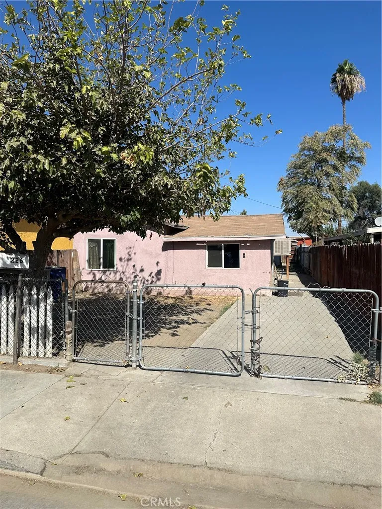 226 E 7th
