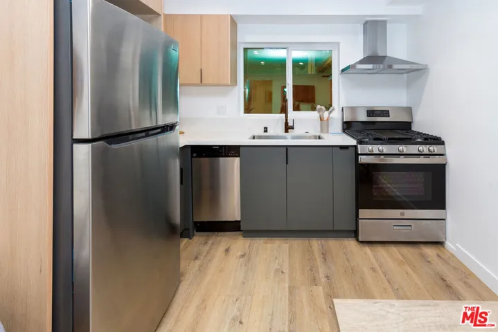 809 N Cherokee 3/4, Los Angeles, California 90038 — photo 4