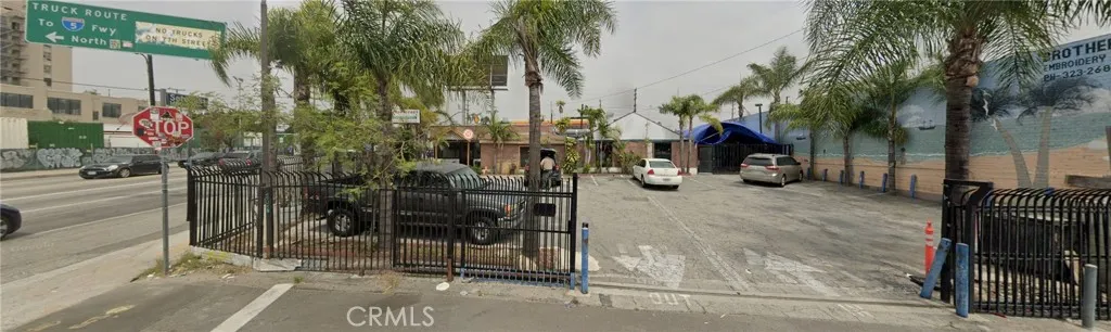 1426 S Soto