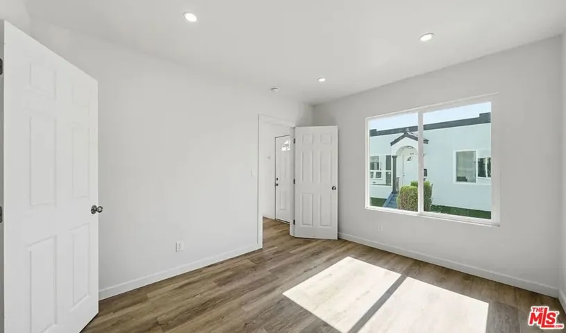 3020 W 12th Street 1/4, Los Angeles, California 90006 — photo 4