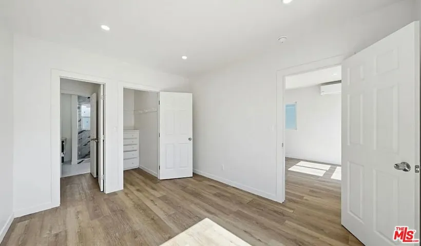 3020 W 12th Street 1/4, Los Angeles, California 90006 — photo 5