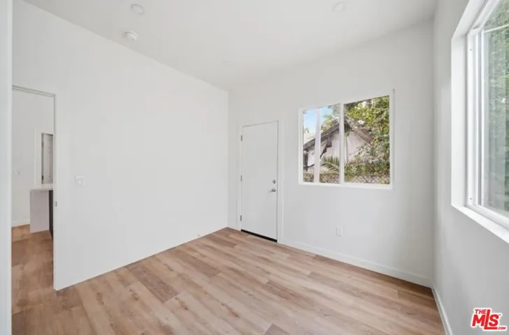 3026 W 12th Street 1/2, Los Angeles, California 90006 — photo 5