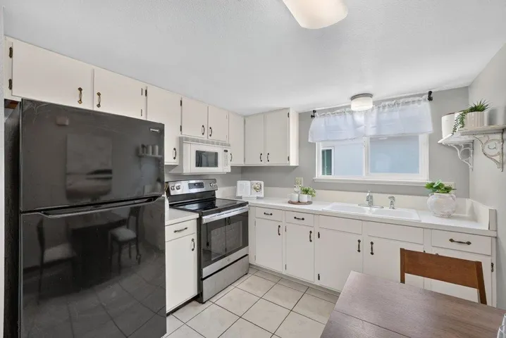 672 Bronte Avenue, Watsonville, California 95076 — photo 4