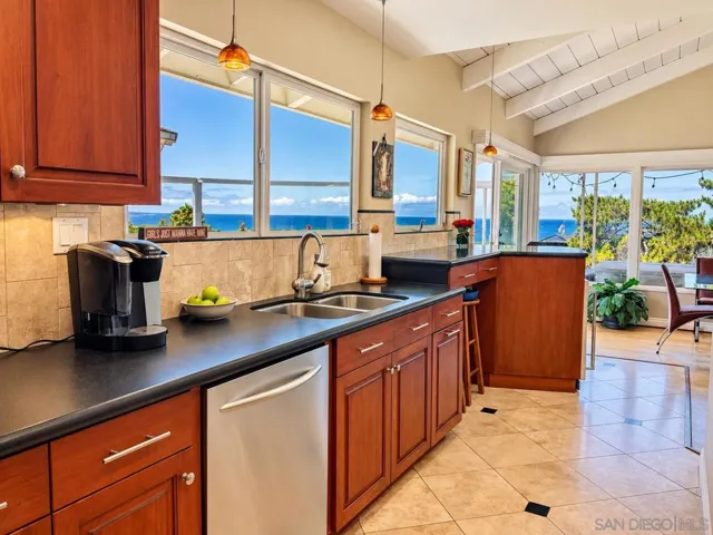 5428 Moonlight Lane, La Jolla, California 92037 — photo 5