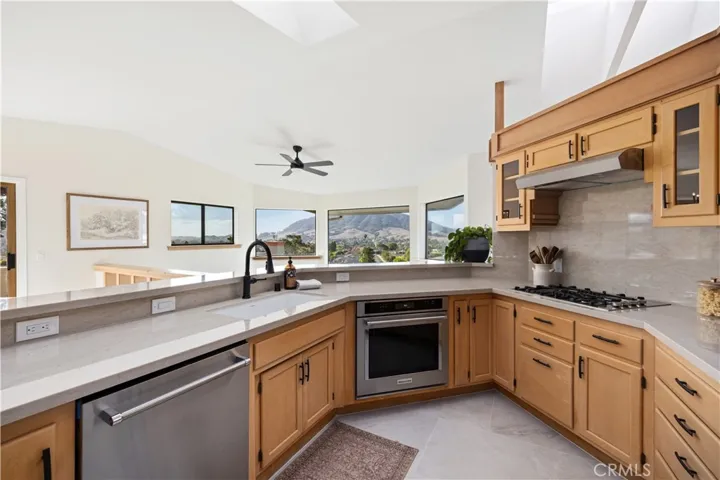 957 Skyline Drive, San Luis Obispo, California 93405 — photo 4