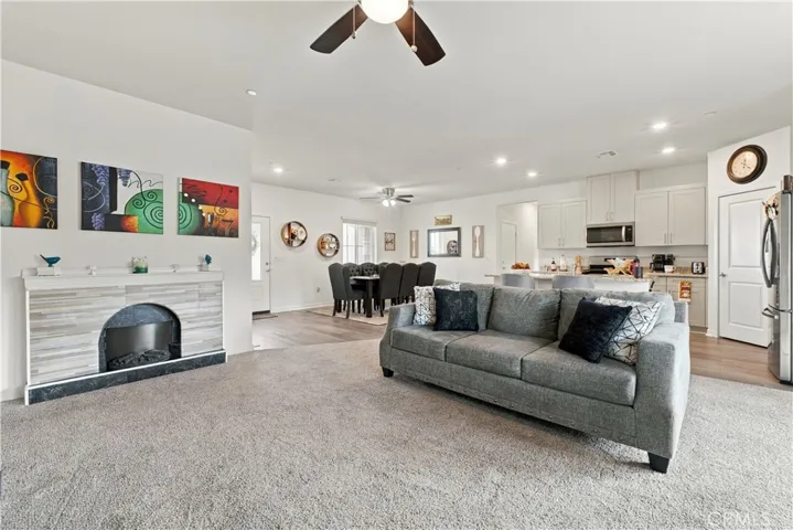 12197 Deborah, Victorville, California 92392 — photo 4