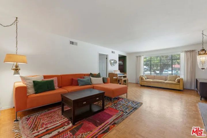 18914 Malden Street, Los Angeles, California 91324 — photo 4