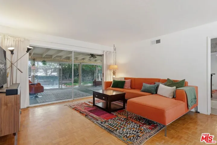 18914 Malden Street, Los Angeles, California 91324 — photo 5
