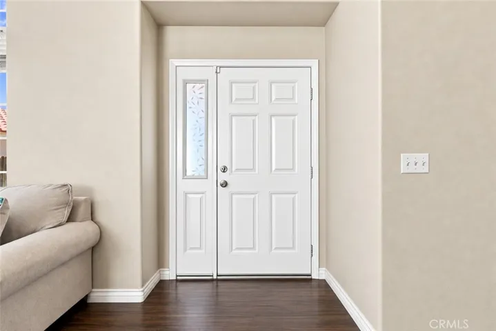 17621 Electra, Victorville, California 92395 — photo 4