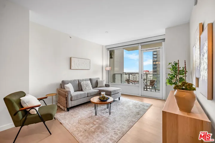 1050 S Grand Avenue 1303, Los Angeles, California 90015 — photo 4