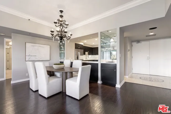10445 Wilshire Boulevard 703, Los Angeles, California 90024 — photo 4
