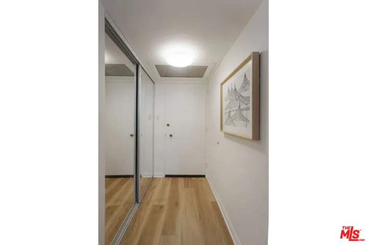 4455 Los Feliz Boulevard 204, Los Angeles, California 90027 — photo 4