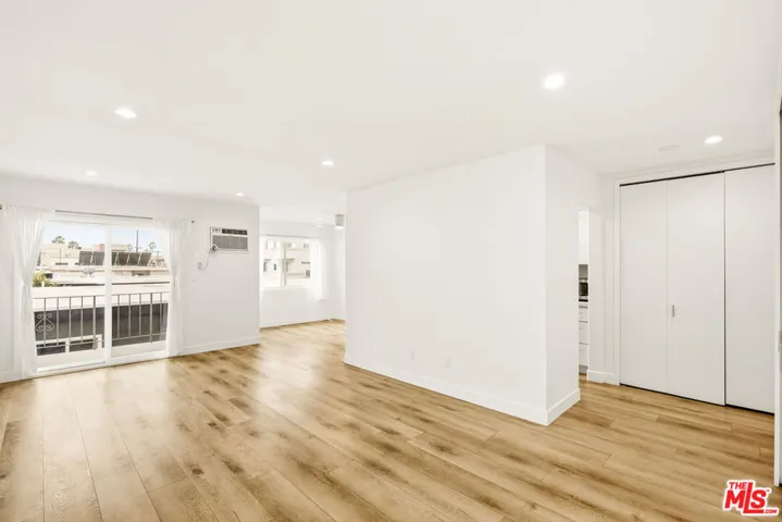 1223 S Bundy Drive 306, Los Angeles, California 90025 — photo 4