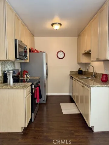 8650 Belford, Los Angeles, California 90045 — photo 5