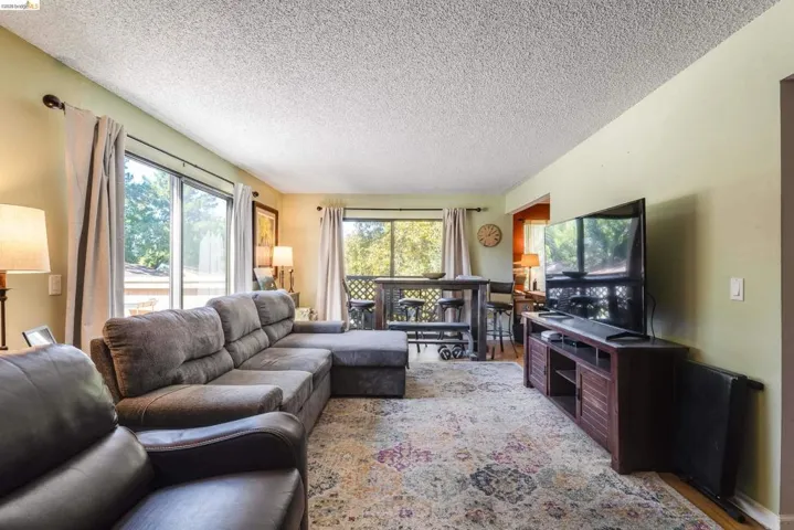 490 N Civic Dr 322, Walnut Creek, California 94596 — photo 4