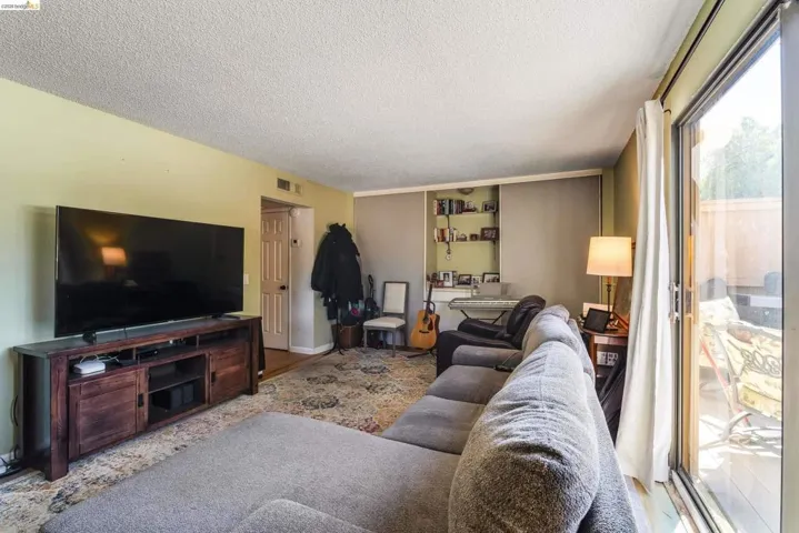 490 N Civic Dr 322, Walnut Creek, California 94596 — photo 5